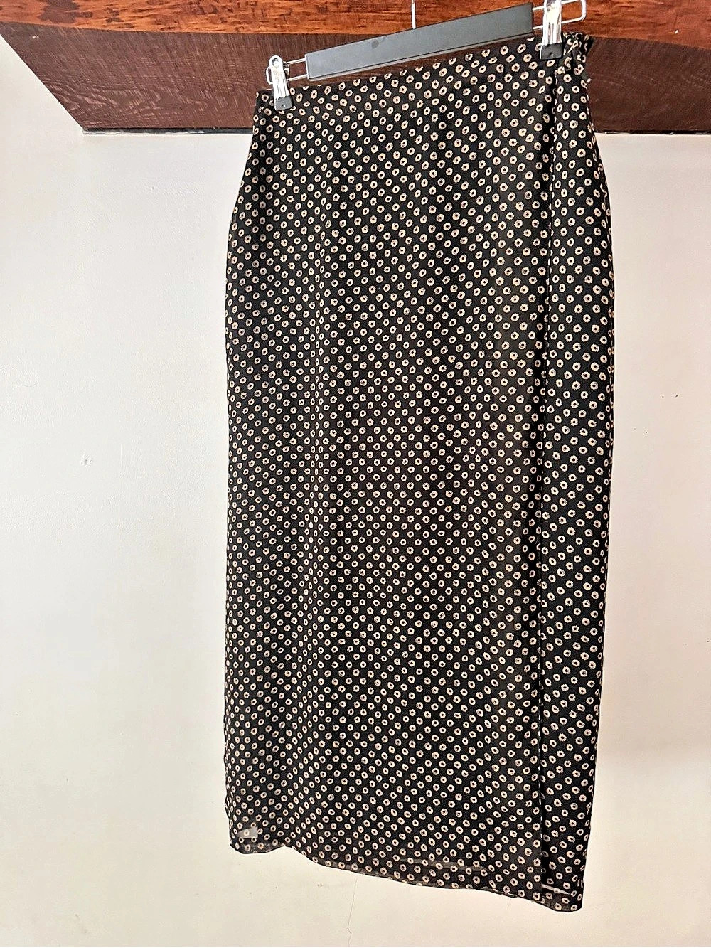 VINTAGE mac & jac Women's Maxi Skirt in Black & Gold Like New